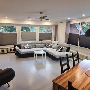 moderne-traum-ferienwohnung-flughafen-und-zentrumsnah.hamburg-hotels-de.com/